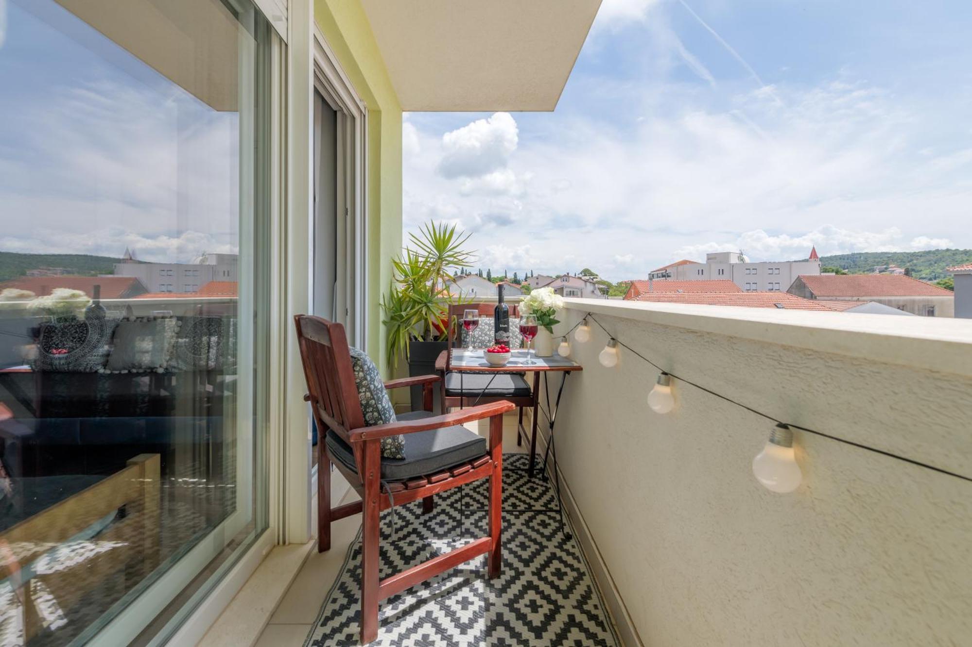 Downtown Apartment *
